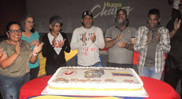 Celebran el cumpleaños de Chávez en Santa Bárbara de Tapirín