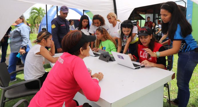 Chamba Juvenil celebró sexto aniversario con expoferia productiva y social