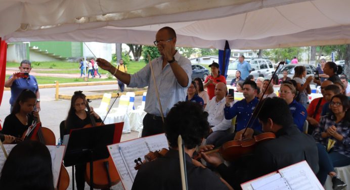 Con un acto musical celebraron aniversario del hospital Manuel Núñez Tovar