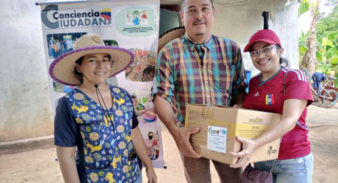 Conciencia ciudadana atendió en labor social a habitantes de la población de Onado
