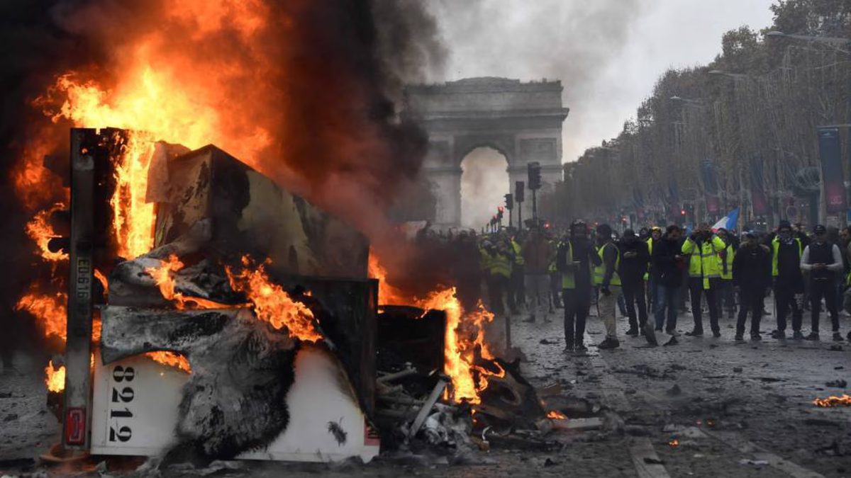 cuarta jornada de disturbios en francia deja mas de 1300 personas detenidas laverdaddemonagas.com 1543056998 495809 1543163130 noticia fotograma