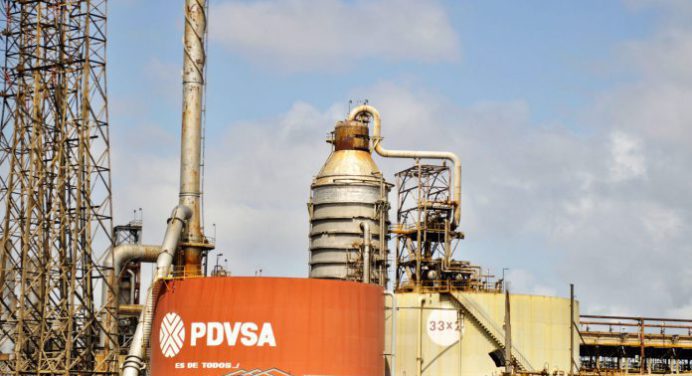 Pdvsa tiene cuatro refinerías operativas produciendo gasolina