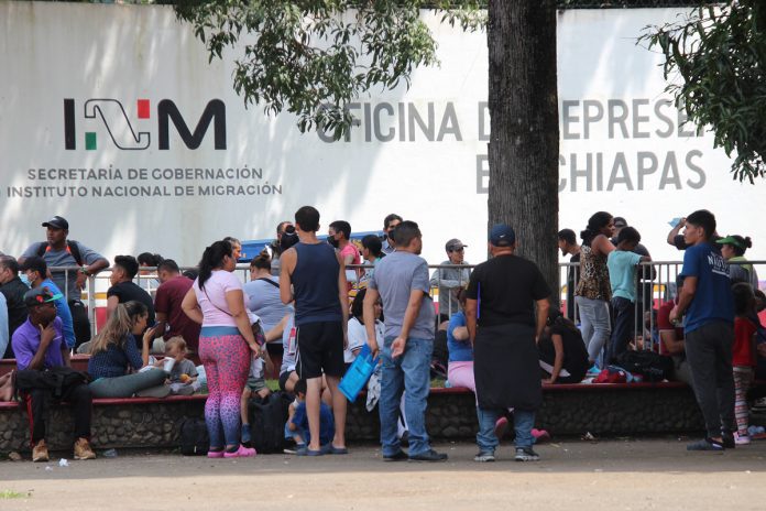 Migrantes venezolanos en México podrían recibir asilo en EE.UU