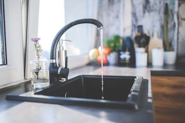 estudio detecta sustancias quimicas cancerigenas en el agua de grifo de estados unidos laverdaddemonagas.com agua de grifo de eeuu