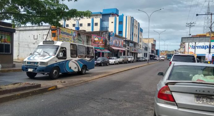 Falta de gasolina saca de circulación unidades del transporte público en Maturín