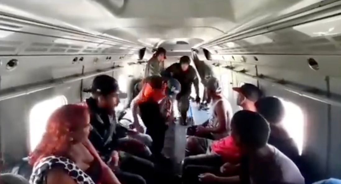 fanb dispuso aviones helicopteros y embarcaciones para evacuacion de mineros ilegales en amazonas laverdaddemonagas.com whatsapp image 2023 07 10 at 1.40.53 pm 3