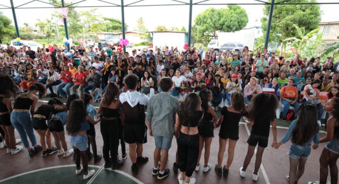 Festival «Yo sí tengo talento» llega a la parroquia Alto de Los Godos