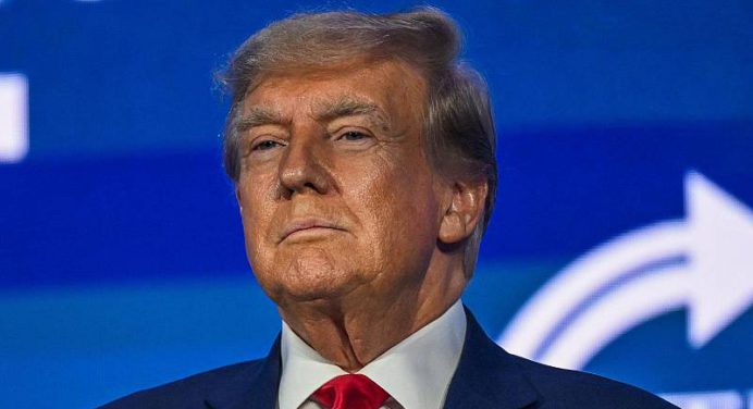 Fiscal de EE. UU. añade tres cargos contra Donald Trump