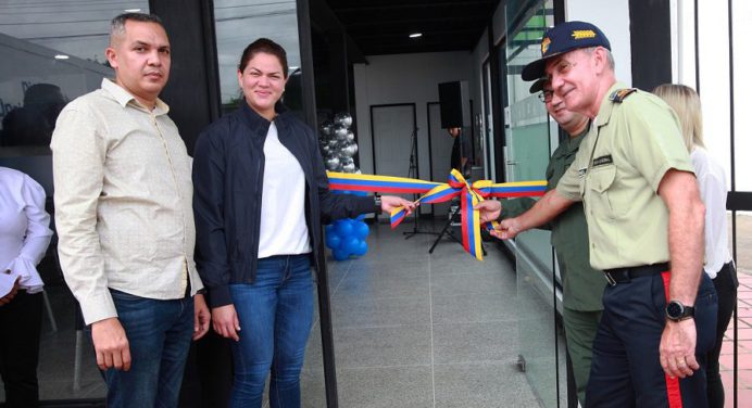 Alcaldesa Ana Fuentes inaugura comedor de Polimaturín