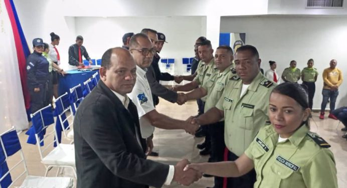 Funcionarios de Polimaturín y PNB fueron ascendidos al grado superior inmediato