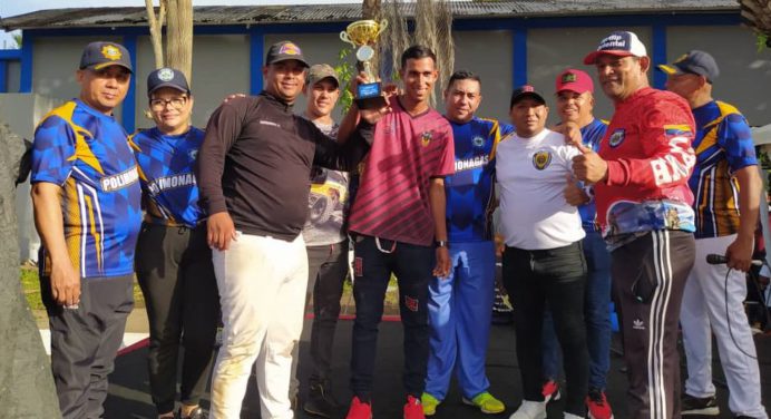 Equipo de la PNB campeón del Torneo de Futsal en el marco del Día del Policía