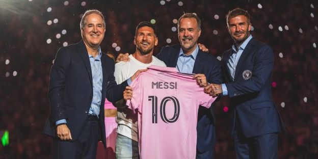Lionel Messi fue oficialmente presentado