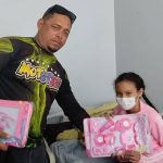 Niños recibieron regalos a niños del Humnt y colegio