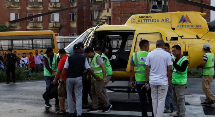 Mueren 5 mexicanos tras caída del helicóptero que sobrevolaba cerca del Everest