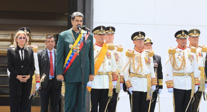 Presidente Maduro lideró desfile militar con motivo del Día de la Declaración de la Independencia