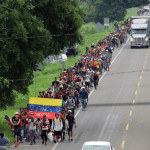 sale caravana con migrantes venezolanos desde el sur de mexico hacia eeuu laverdaddemonagas.com image