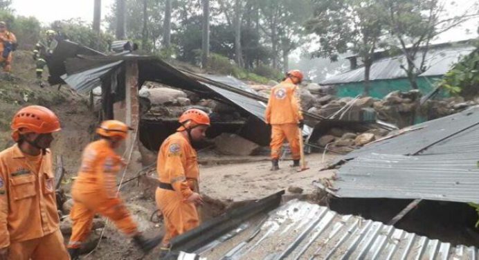 ¡Tragedia en Colombia! Ocho muertos y varios desaparecidos tras una avalancha