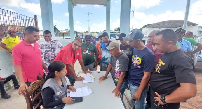 Transportistas de Cedeño atendidos en jornada de registro