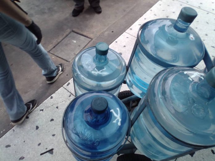 vecinos gastan para recargar agua potable mas de cinco sueldos laverdaddemonagas.com agua potable
