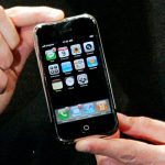 venden iphone a 158 000 dolares y se convierte en el mas caro de la historia laverdaddemonagas.com iphone 2007