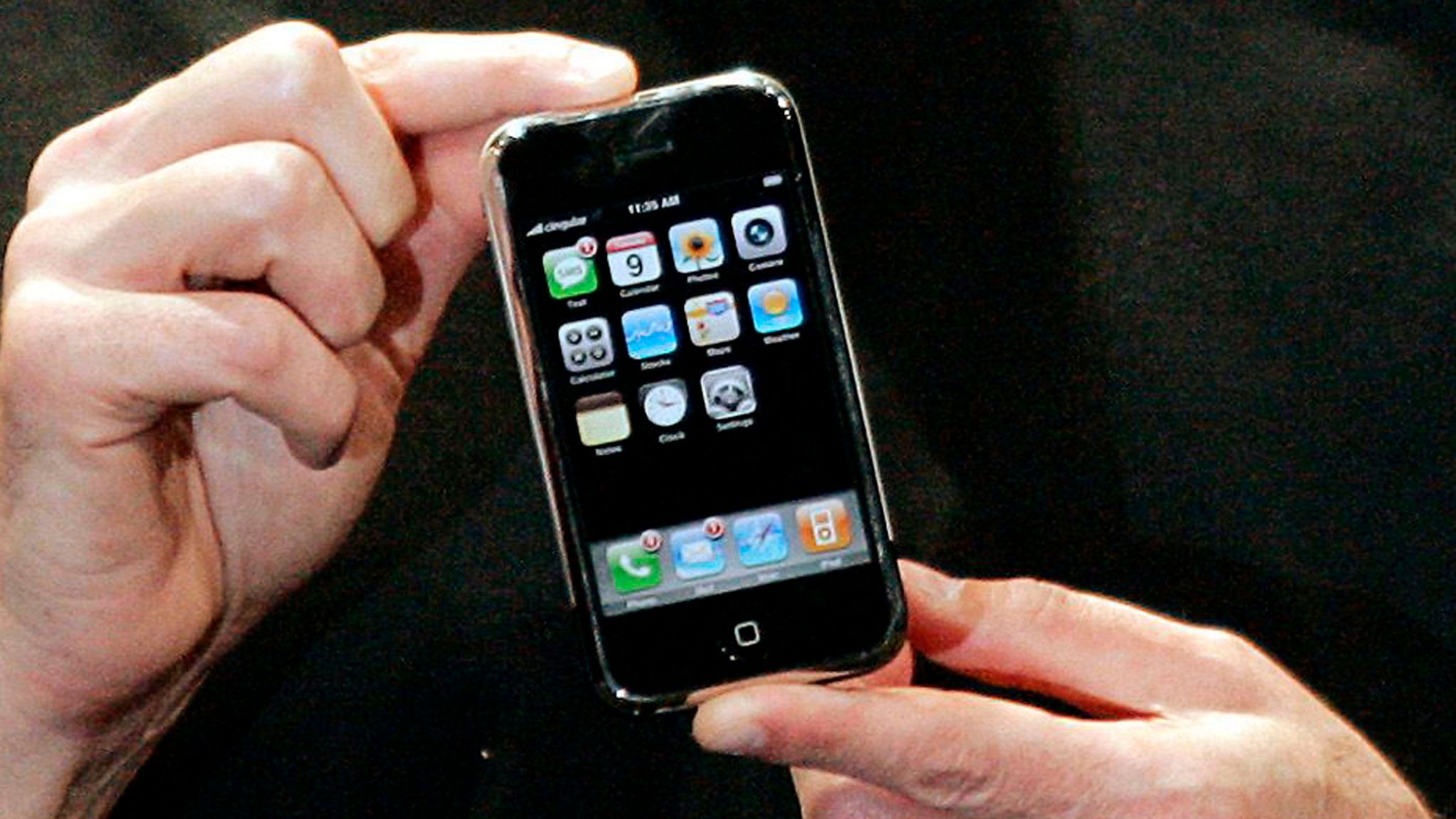 venden iphone a 158 000 dolares y se convierte en el mas caro de la historia laverdaddemonagas.com iphone 2007