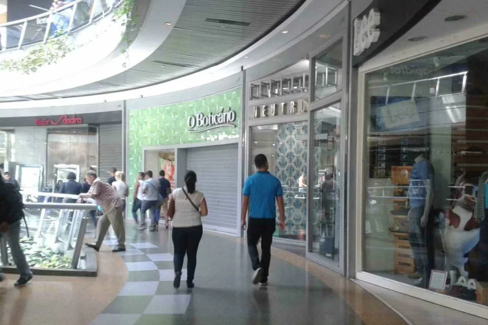 Centros comerciales registran aumento en sus ventas