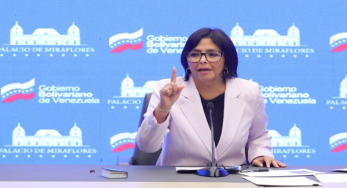 Vicepresidenta reconoció esfuerzos del sector privado en el Congreso Conindustria