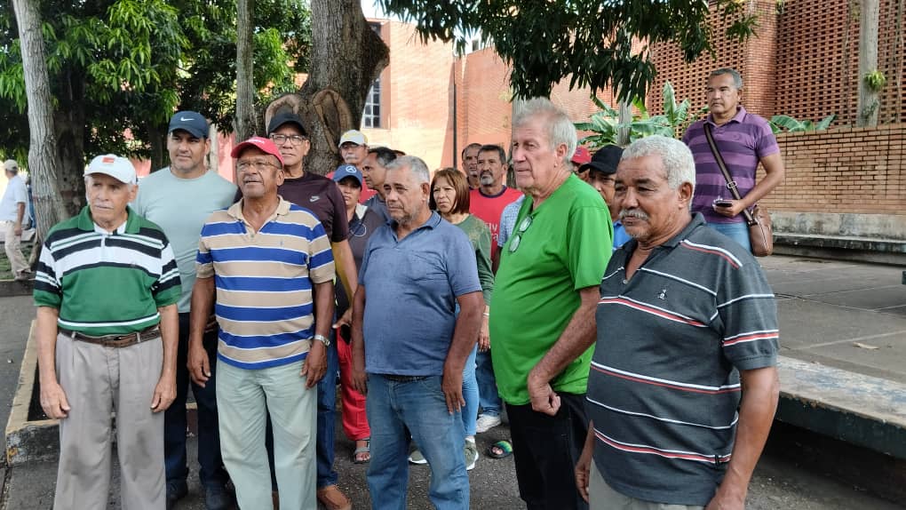 Al Clsem acudieron a pedir ayuda conductores que quedaron fuera del censo 2 al clsem acudieron a pedir ayuda conductores que quedaron fuera del censo laverdaddemonagas.com conductores clsem