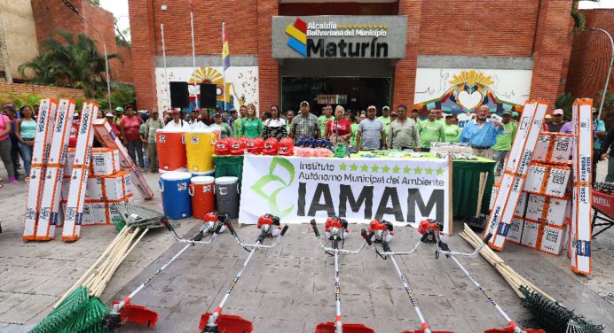 Alcaldesa Ana Fuentes entrega mil implementos de trabajo a cuadrillas del Iamam