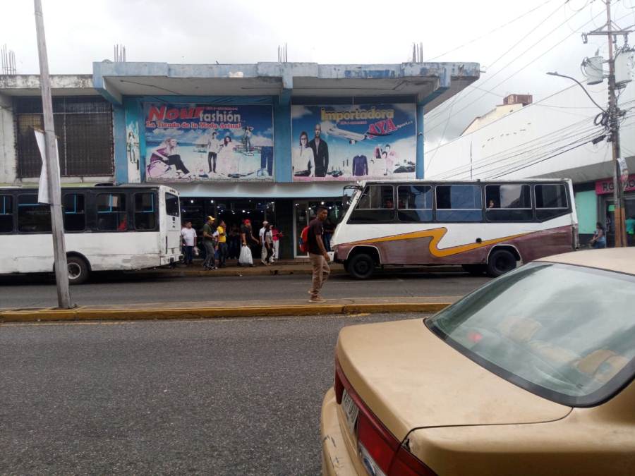 Al menos 11 paradas inteligentes en la Bolívar