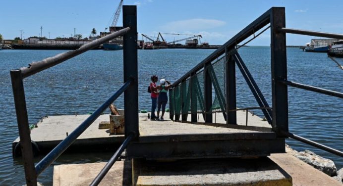 Autoridades de Trinidad y Tobago deportaron a más de 100 migrantes venezolanos