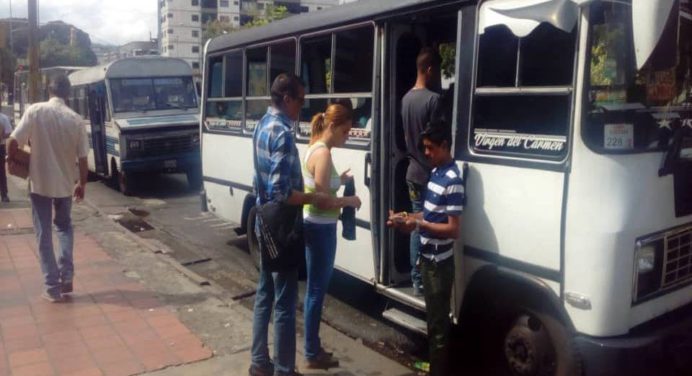 Choferes del transporte público urbano están aumentando precio del pasaje