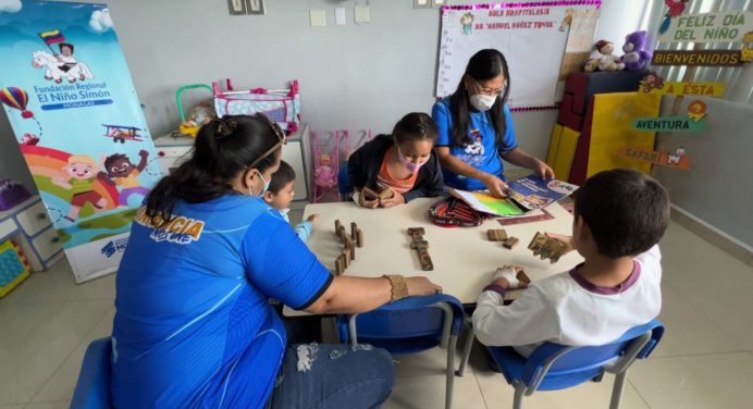 Con entrega y dedicación atienden a niños del Humnt en el aula “Rayito de Luz”