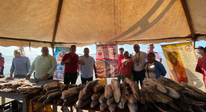 Con malecón rehabilitado celebraron la Feria del Coporo en Barrancas del Orinoco