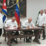 Venezuela y Cuba firman acuerdos de intercambio y cooperación