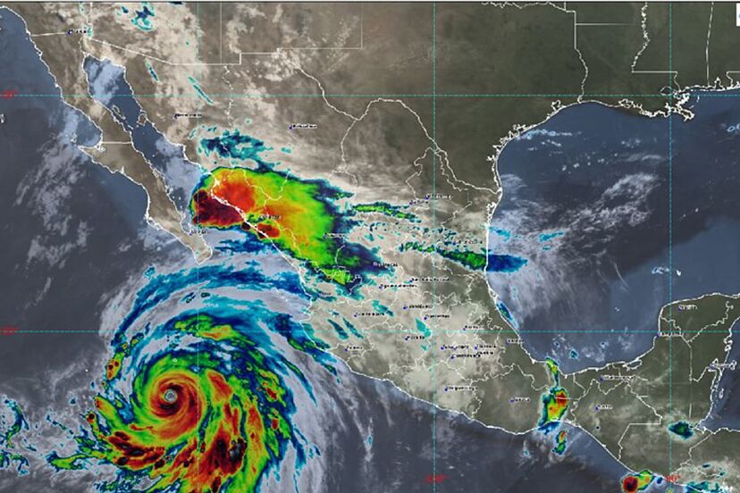 EEUU se prepara para recibir impacto del huracán Hilary este fin de semana
