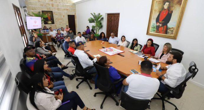 Ernesto Luna: Misiones y Grandes Misiones son el mayor logro de la Revolución