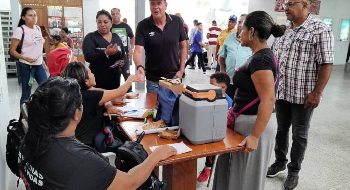 Gobierno Bolivariano lleva asistencia médica a transportistas de Caripito