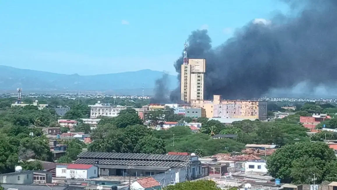 25 personas heridas por voraz incendio en Coro