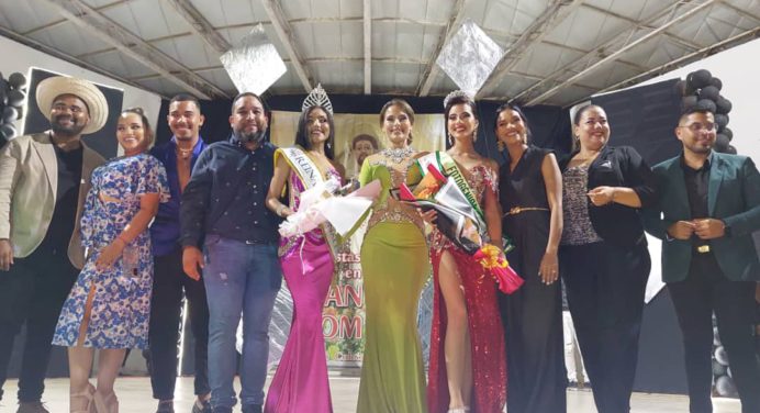 Joryelis Cedeño es la reina de las fiestas en honor a Santo Domingo de Guzmán