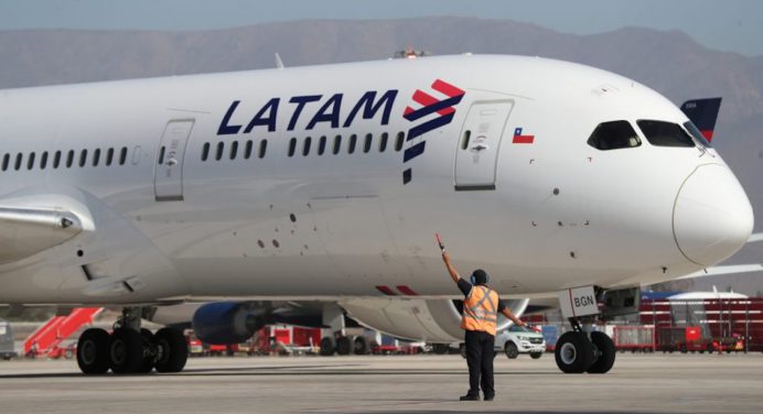 Latam reanudó operaciones en Venezuela con vuelos diarios entre Caracas y Lima