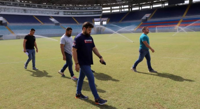 Ernesto Luna supervisa trabajos de rehabilitación en el Monumental de Maturín