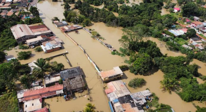 Más de 2.000 familias damnificadas dejan las lluvias en el estado Bolívar