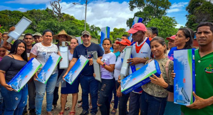 Más de 740 luminarias se han colocado en Sotillo