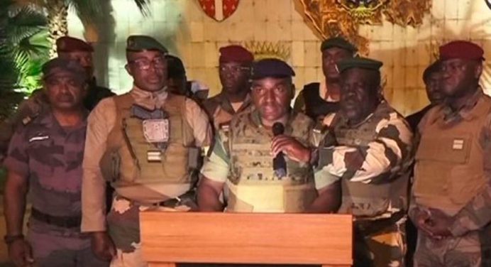 Militares dan un golpe de Estado en Gabón y arrestan a Ali Bongo tras su victoria en las elecciones