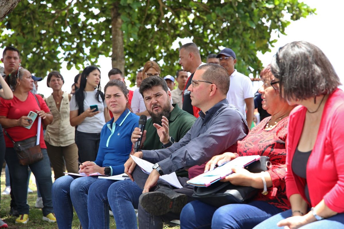 ministro de comunas participa en gabinete de gobierno en la plaza guanaguanay laverdaddemonagas.com comunas2