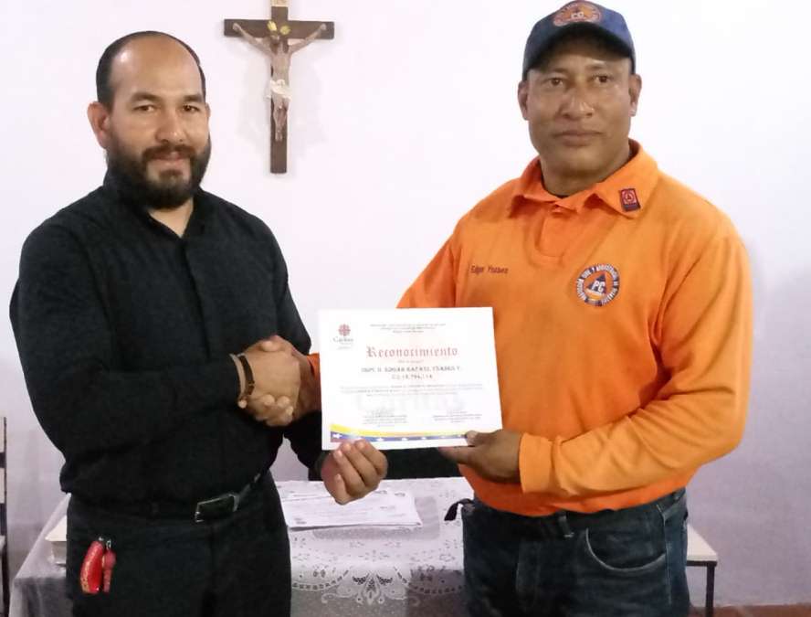 pcad certifico al equipo caritas como voluntarios en primeros auxilios laverdaddemonagas.com padre certificado