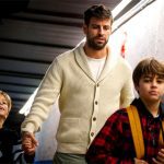 Piqué y sus hijos Milan y Sasha. | Foto: Web