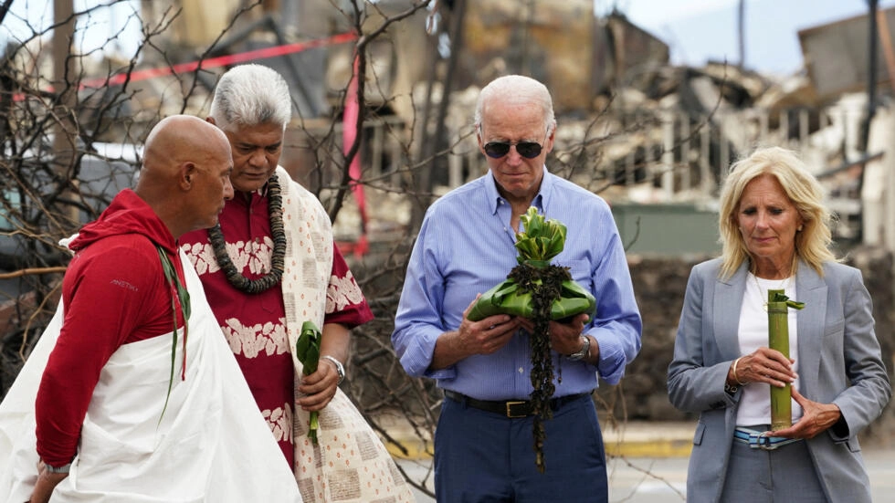 Biden promete ayuda a Hawai tras los incendios