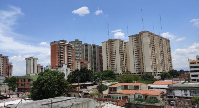 Experto inmobiliario: En este momento, el que tenga vivienda que no la venda